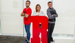 Ivan García, Paola Espinosa y Germán Sánchez posando para la cámara de RÉCORD