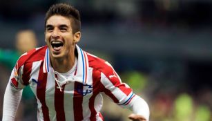 Isaac Brizuela celebra su primer gol en el juego contra América