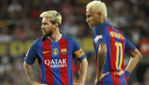 Messi y Neymar, tristes tras la derrota del Barcelona