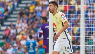 Oribe Peralta festeja su gol contra Cruz Azul