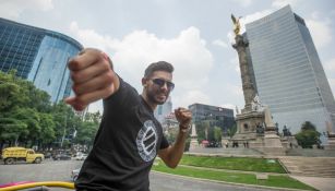 Yair Rodríguez con ganas de triunfo en el Ángel de Independencia