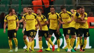 Jugadores del Dortmund celebran la goleada al Legia en Champions