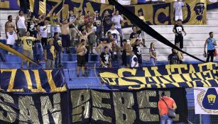 La afición de Pumas en el partido contra Progreso de Honduras