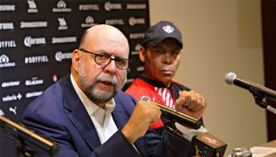 Gustavo Guzmán en conferencia de prensa