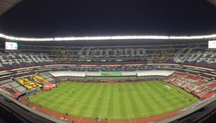 Gradas del Estadio Azteca lucen casi vacías contra Tiburones