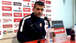 Iván 'Pichu' Cuéllar durante una conferencia de prensa del Sporting de Gijón