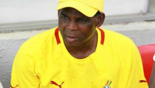 Malik Jabir observa un duelo de la Liga de Ghana