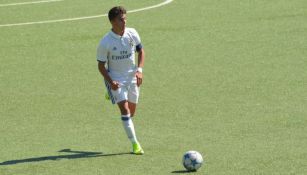 El joven defensor mexicano, Paolo Medina, en un juego del Juvenil B del Real Madrid