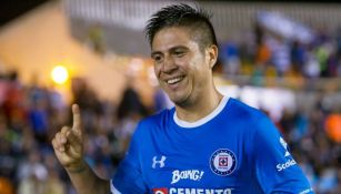 Cristaldo celebra un gol de Cruz Azul frente a Coras por Copa MX