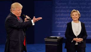 Trump y Clinton, en el marco del segundo debate presidencial de EU