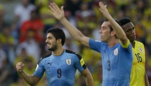 Luis Suárez festeja el segundo gol de Uruguay