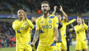 Miguel Layún festeja victoria del Porto