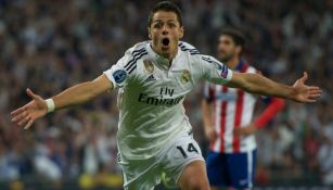 Chicharito festeja una anotación con el Real Madrdi en Champions