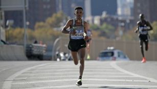 Ghirmay Ghebreslasie durante el Maratón de Nueva York