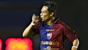 Oscar Uscanga celebra su gol frente a Zacatepec