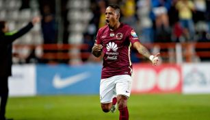 Michael Arroyo festeja su gol contra el Pachuca