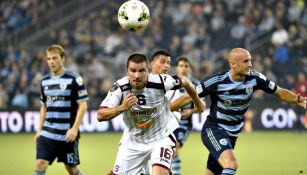 Gabriel Badilla militando con el Saprissa durante un juego de Concachampions