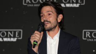 Diego Luna durante una entrevista