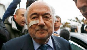 Joseph Blatter tras una conferencia de FIFA en Suiza 