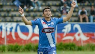 Ángel Mena celebra un gol con la camiseta de Emelec