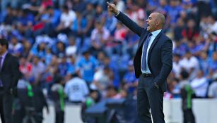 Paco Jémez durante el partido contra Necaxa