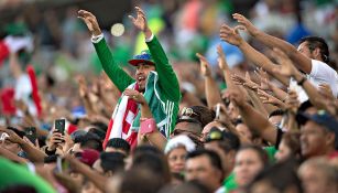 Aficionados gritan durante un juego de la Selección Mexicana