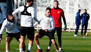 Jugadores del Valencia en un entrenamiento