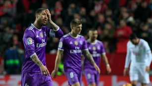 Ramos se lamenta tras anotar el autogol del empate frente al Sevilla