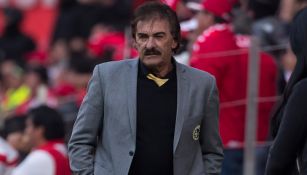 Ricardo La Volpe en el partido contra Toluca