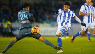 Carlos Vela remata a la portería del Celta 