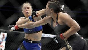 Ronda Rousey recibe castigo de Amanda Nunes