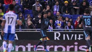 Carlos Vela festeja su gol frente al Espanyol