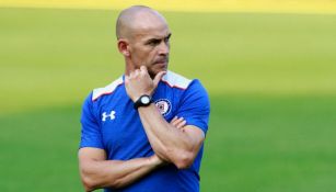 Paco Jémez observa un entrenamiento de Cruz Azul 