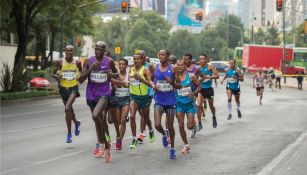 Runners, durante una carrera en las principales avenidas de la CDMX