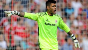 Valdés disputa un partido con el Boro en Premier 