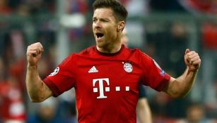 Xabi Alonso festeja una anotación con el Bayern Munich