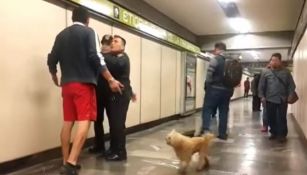 El hombre discute con los policías al negarse a amarrar a su perro