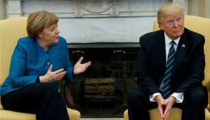Trump y Merkel charlan en la Despacho Oval de la Casa Blanca