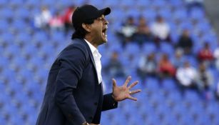 Cardozo durante un partido de Puebla en el estadio Cuauhtémoc