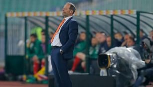 Danny Blind se lamenta durante el partido contra Bulgaria