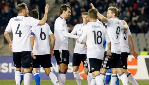 Alemania festeja su primer gol frente a Azerbaiyán