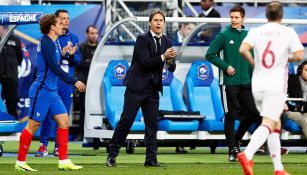 Lopetegui aplaude a sus jugadores en el duelo contra Francia