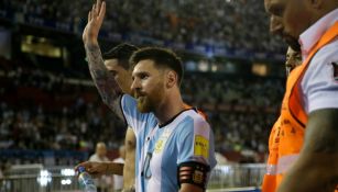 Messi se despide de la afición tras el duelo contra Chile