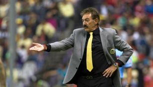 Ricardo La Volpe, durante el partido entre América y Monterrey del Cl2017