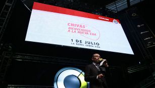 José Luis Higuera en la presentación de Chivas Tv