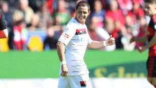 Chicharito sonríe en un juego del Bayer Leverkusen