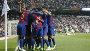 Jugadores del Barcelona celebran el gol del triunfo en el Clásico