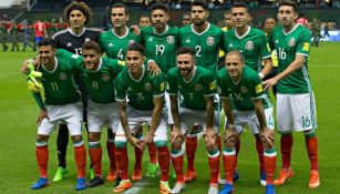 La Selección posa en una foto previo a un encuentro