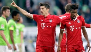 Lewandowski celebra uno de sus goles contra el Wolfsburgo