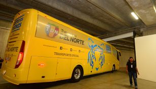 Autobús de Tigres llega al estadio